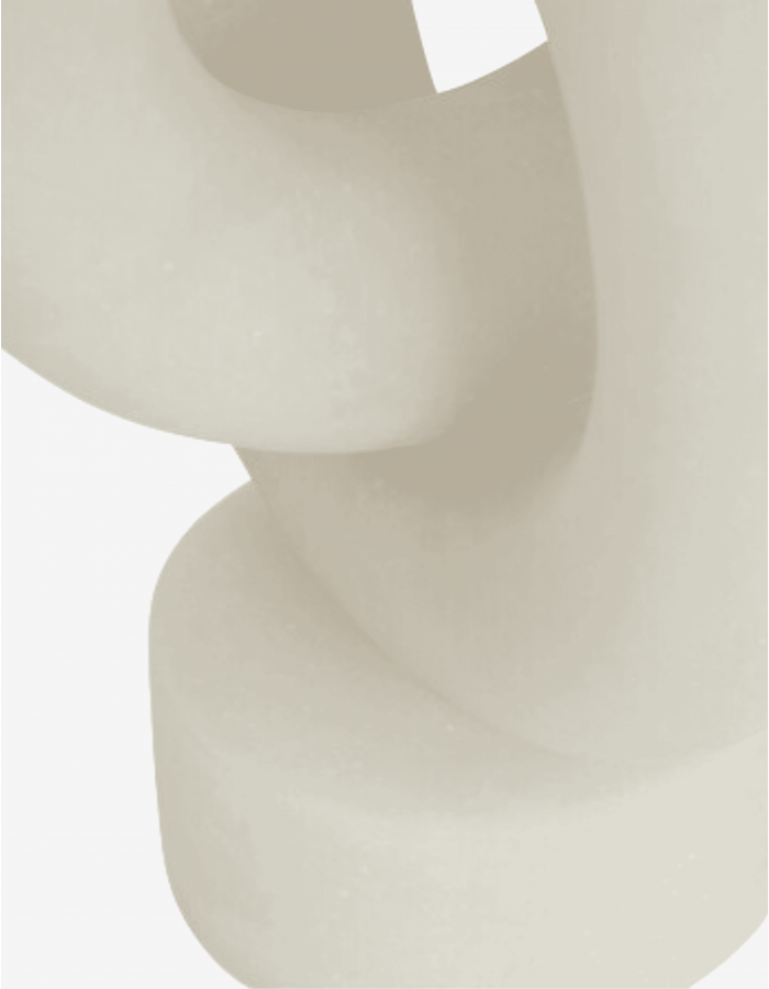 FIGURA LOUAN RESINA BLANCA