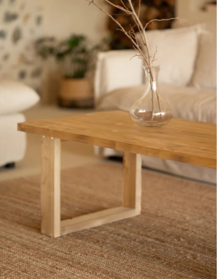 MESA DE CENTRO DE MADERA MACIZA EN TONO ROBLE MEDI