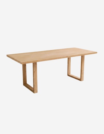 MESA DE COMEDOR DE MADERA MACIZA EN TONO ROBLE MED