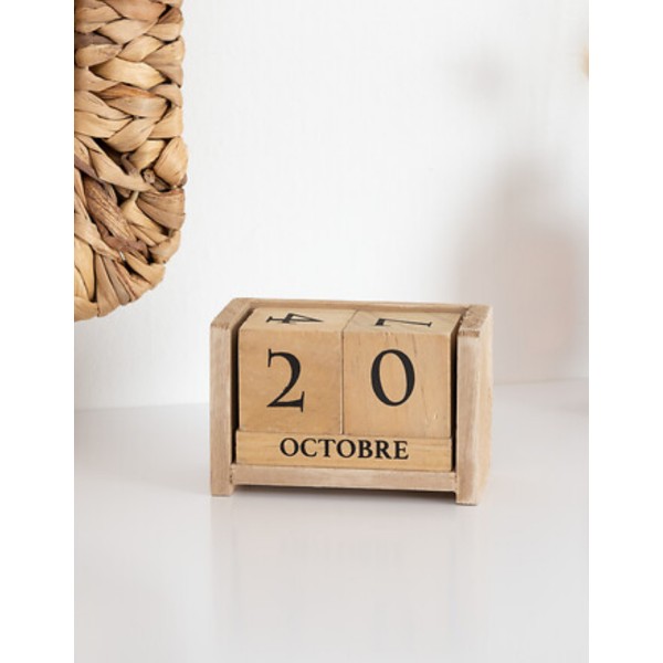 CALENDARIO CUBOS MADERA 