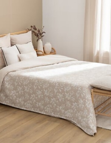 COLCHA DE FLORES 240X260 BEIGE LINO
