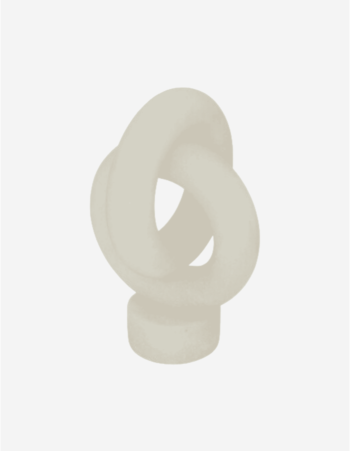 FIGURA LOUAN RESINA BLANCA