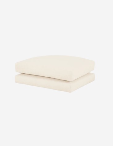 PUFF BLANCO ROTO DE 97X78 CM. 