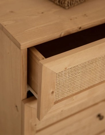 CÓMODA DE MADERA MACIZA Y RAFIA 6 CAJONES EN TONO 
