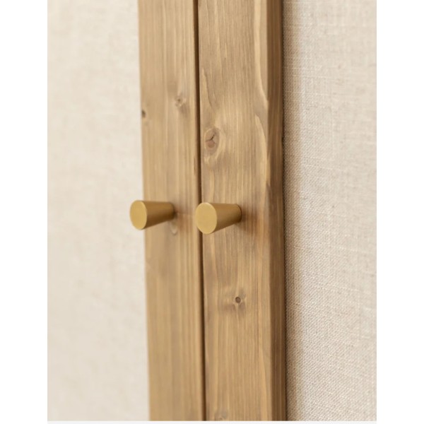 ARMARIO DE MADERA MACIZA Y TEJIDO DE LINO EN TONO 