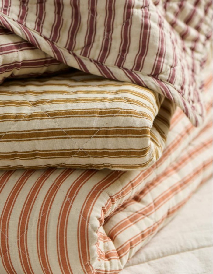 COLCHA 130X180 COLOR ARENA C/ RAYAS OCRE